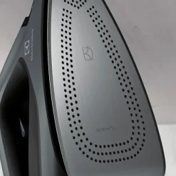 Electrolux Silitysraudat Ja Vaatehöyrystimet<Silityskeskus E6St1-8Eg