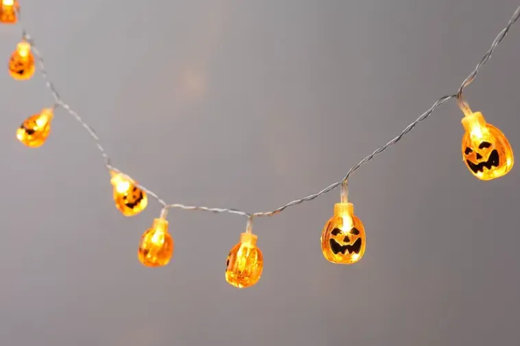 House Sesonkijuhlatarvikkeet>Halloween Kurpitsavalot 1,2 M