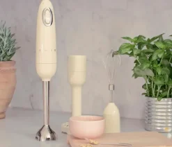 Smeg Ruoanvalmistuskoneet<Sauvasekoitinsetti, Kermanvalkoinen