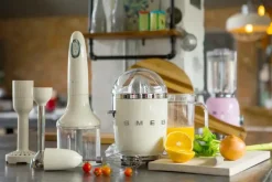 Smeg Ruoanvalmistuskoneet<Sauvasekoitinsetti, Kermanvalkoinen