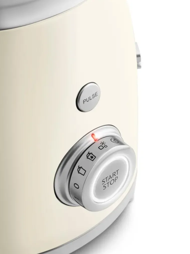 Smeg Ruoanvalmistuskoneet<Tehosekoitin Blf03Wheu, Kermanvalkoinen